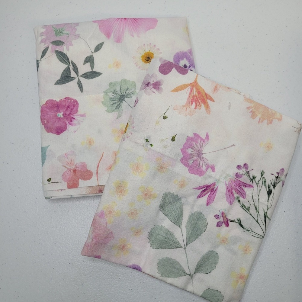 Urban Outfitters UO Floral Pressed Flowers Cotton Pillowcase Set White Purple